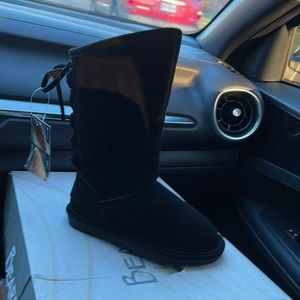 Bear paw size 13 in youth brand new